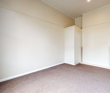 Modern Gem on the City Fringe! - Photo 5