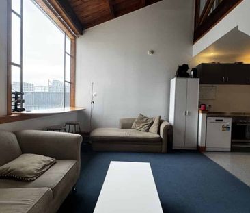 Cosy 2-Bedroom Loft Style - Photo 5