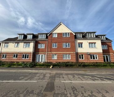 2 Bedroom Flat / Apartment - Bursledon Road, Hedge End - Photo 2