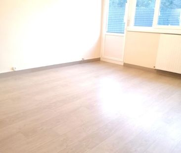 A LOUER Appartement 50000 Saint-Lô 1 pièce de 42 m² - Photo 4