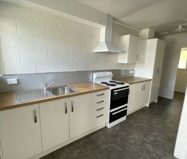 Close to Town - Photo 4