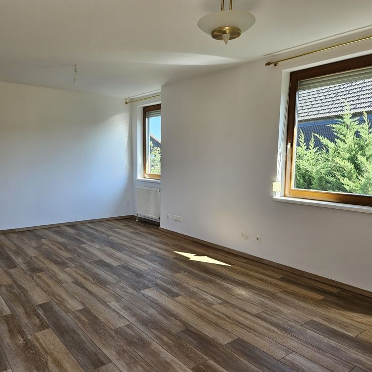 1 Zimmer Wohnung, saniert mit Balkon und Autoabstellplatz - Photo 1