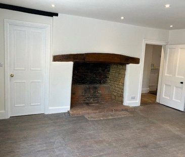 2 bedroom semi-detached house to rent - Photo 3