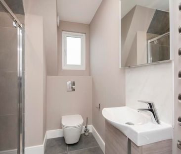 3 Bedroom Apartment To Let - Photo 3