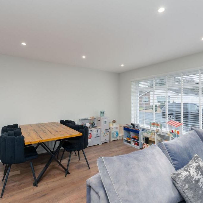 3 bedroom detached bungalow to rent - Photo 1