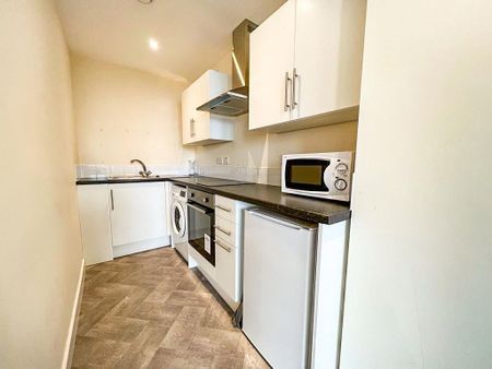 Studio to rent - Photo 2