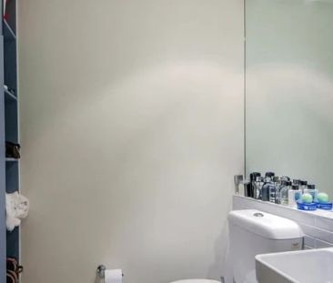 243 Franklin Street, Melbourne - Photo 1