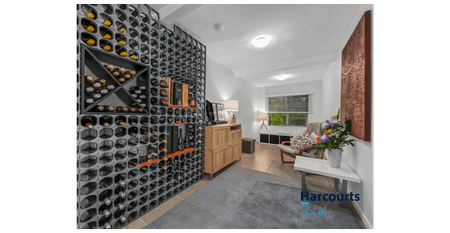 Family Home in Perfect Location! - Photo 3