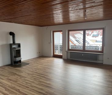 Schöne 4-Zimmer-Wohnung mit Balkon im beliebten Erlangen-Dechsendorf - Photo 2