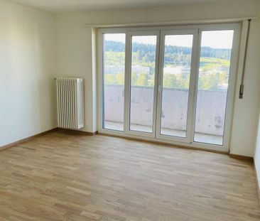 LUMINEUX APPARTEMENT DE 3 PIECES SITUE AU 5EME ETAGE AVEC BALCON - Photo 2