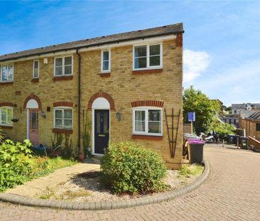 2 bedroom end of terrace house to rent - Photo 3