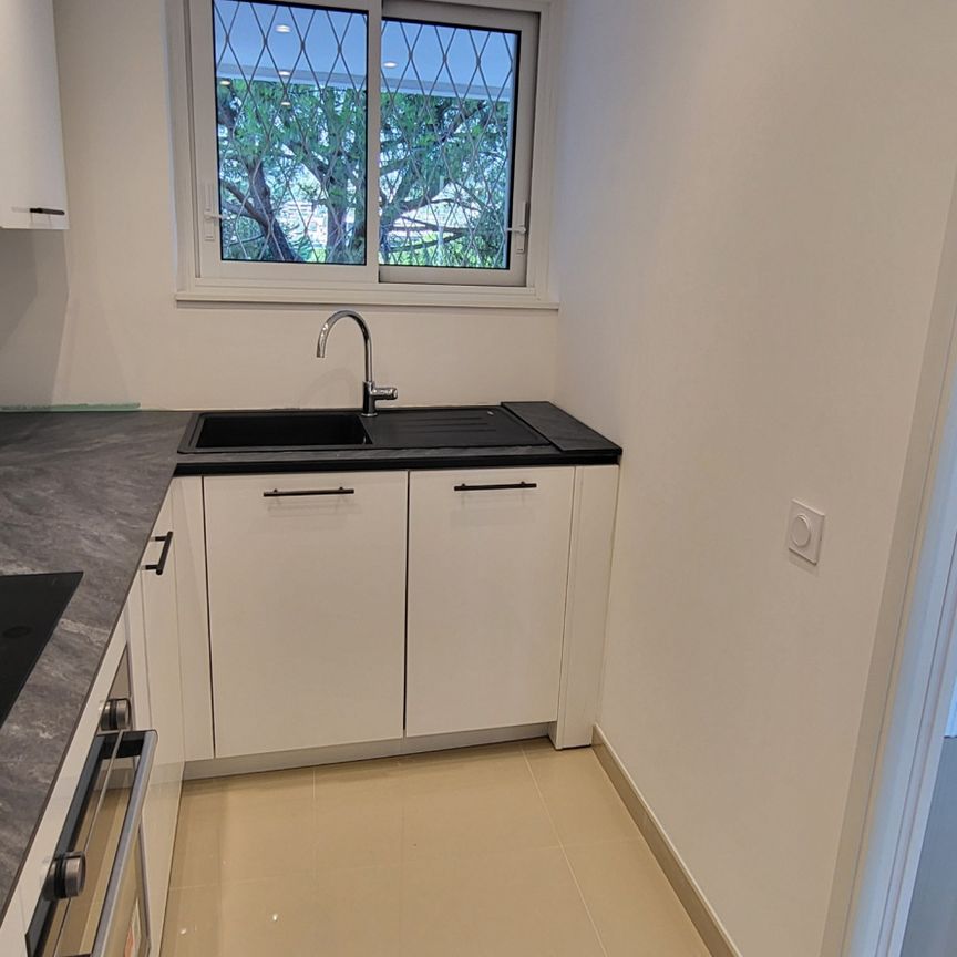 Location Appartement 3 pièces 54m² VILLENEUVE LOUBET 06270 - Photo 1