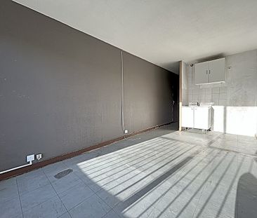 Location Appartement 1 pièce 21m² - Photo 3