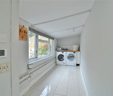 3 bedroom detached house to rent - Photo 2