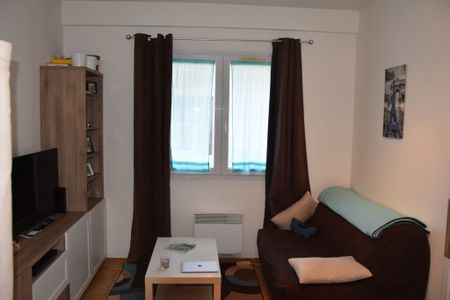 ROGNONAS, Appartement T2 avec terrasse et place de parking privée. , - Photo 4