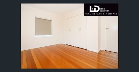 Modern Family Living in a Prime Location - Photo 3