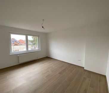 Volledig gerenoveerde woning met 3 slpks in Genk. - Photo 4