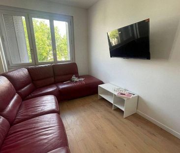 Location Appartement 12.00 m - Photo 3