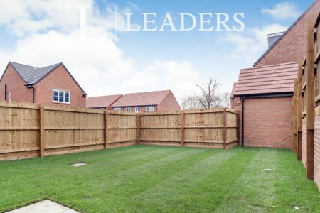 3 bedroom detached to rent Dartmoor Close, Loughborough - Photo 2