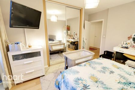 2 bedroom apartment to rent - Photo 4