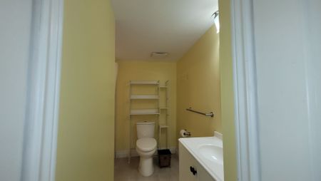 For Lease - 7 HARBOUR Crescent Unit# Unit 2, Wasaga Beach, Ontario - Photo 2