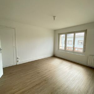 Location Appartement 1 pièce 31m² - Photo 3