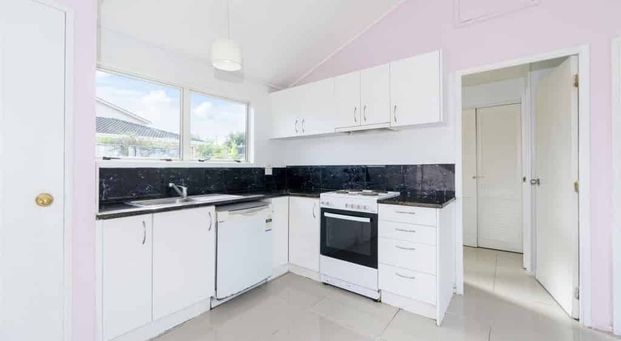 3 bedroom+1 Utility Mt Wellington - Photo 1