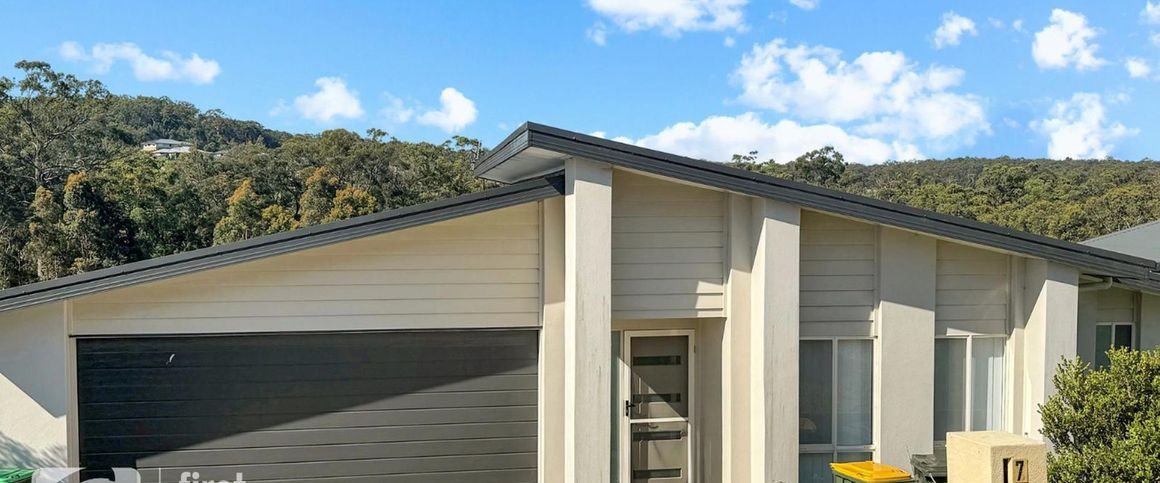 Modern 4-Bedroom Family Home - Photo 1