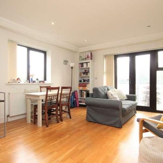 Maple Leaf Court, Broomfield Lane, Palmers Green, N13 - Photo 1