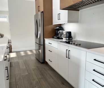 For Lease - 1919 Fountain Grass Drive, London South, Ontario - Photo 2