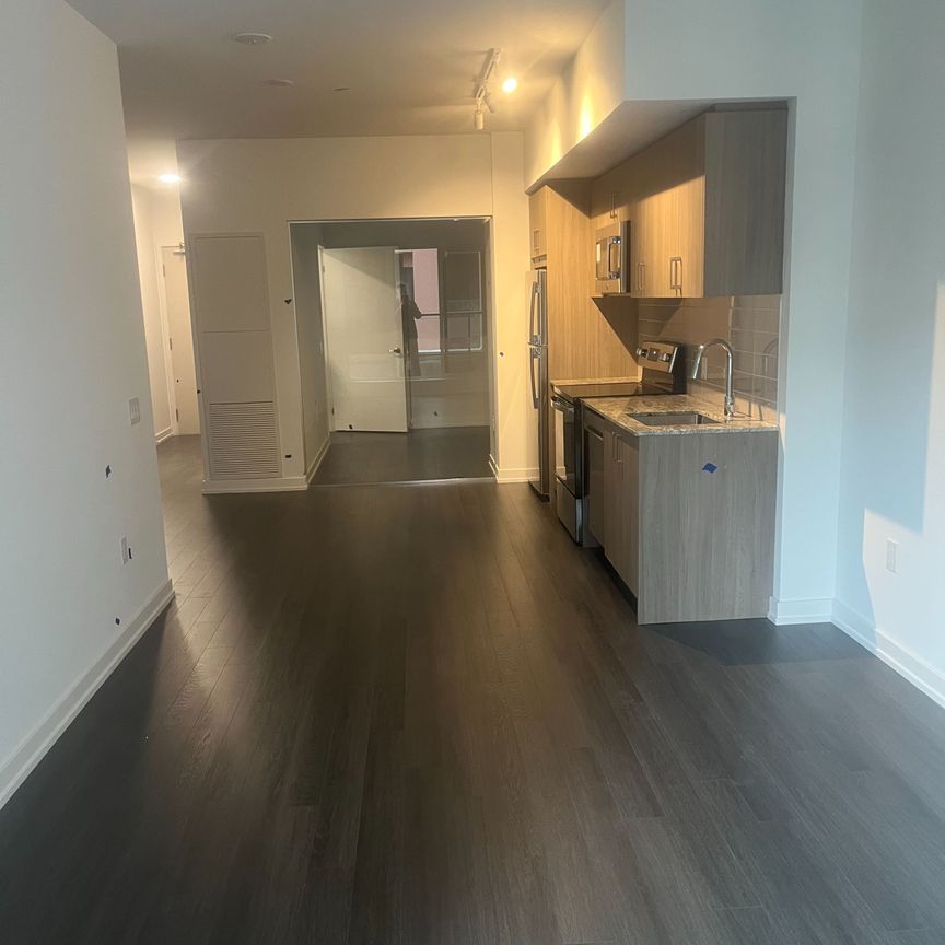 For Lease - 4010 Eglinton Avenue Unit# 411, Toronto, Ontario - Photo 1