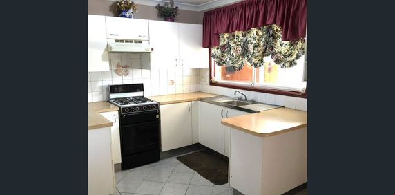 Neat & tidy home - Photo 2