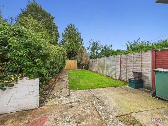 3 bedroom semi-detached house to rent - Photo 1