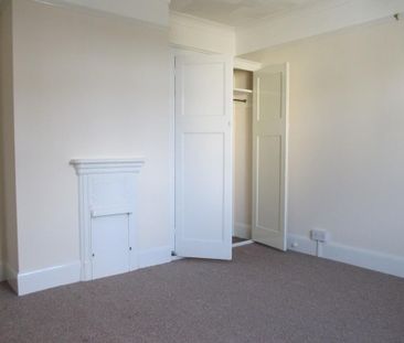 3 bedroom detached house to rent - Photo 2