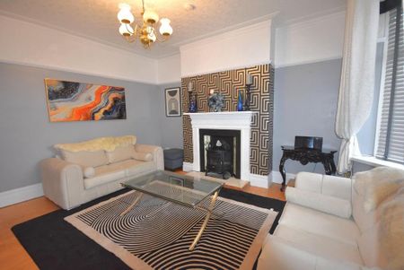 4 bedroom semi-detached house to rent - Photo 2