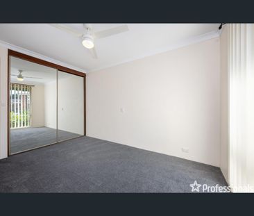 4/7 Merope Close, Rockingham, WA 6168 - Photo 1
