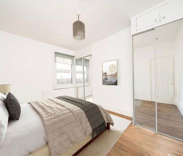4 bedroom flat to rent - Photo 2