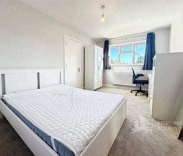 Applegarth Avenue, Guildford, Surrey, GU2 8LP - Photo 5