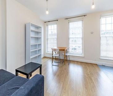 Located in Angel is this charming 1 bedroom property close to Angel Station - Photo 4