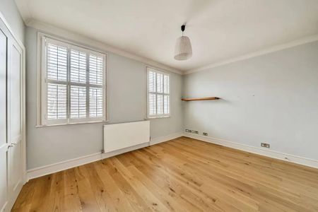 3 bedroom flat to rent - Photo 4