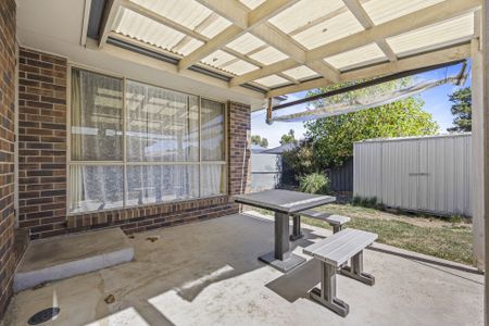 10 Jemacra Place, Mount Clear - Photo 2