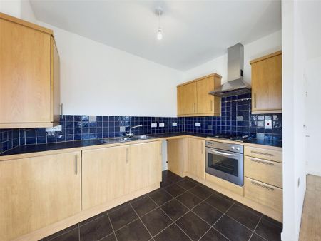 2 bedroom apartment to rent - Photo 2