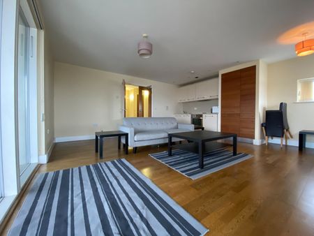 Vega House, Celestia, Cardiff Bay - Photo 2