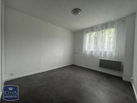 Location Appartement 1 pièce 18m² NOISY LE GRAND 93160 - Photo 3