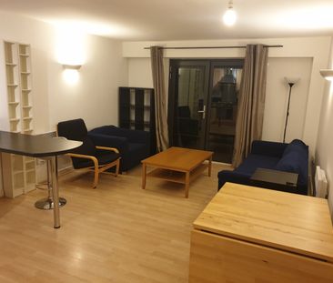 2 Bed Flat, Park West, NG7 - Photo 1