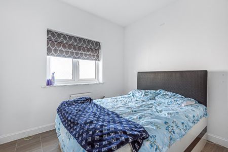 4 bedroom semi-detached house to rent - Photo 5
