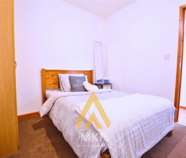 4 bedroom terraced house to rent - Photo 4