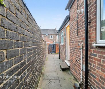 2 bedroom terraced house to rent - Photo 4