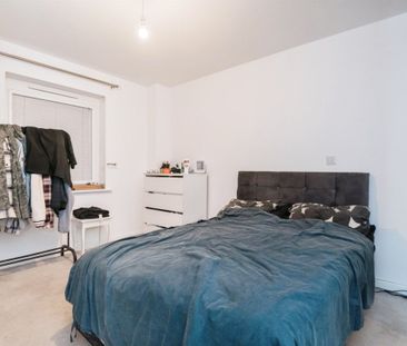 John Thornycroft Road - Photo 2