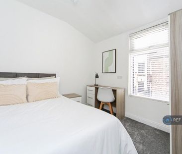 5 bedroom terraced house to rent - Photo 3